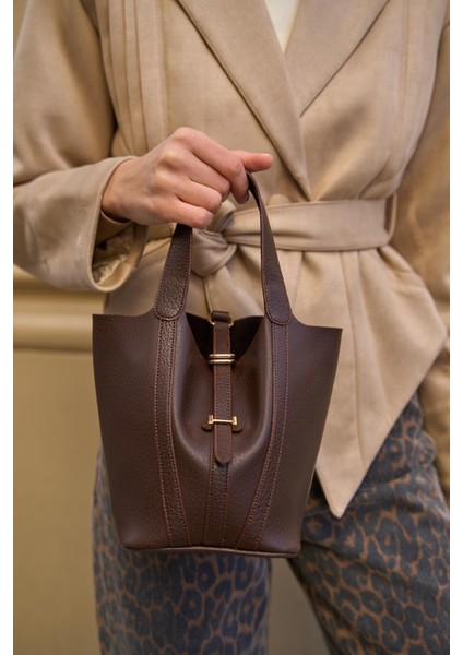 Kahverengi Kadın Kilit Aksesuarlı Sepet indirimleri