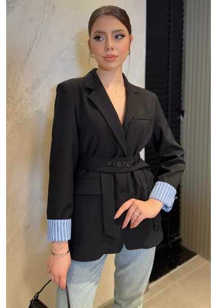 Gömlek Garnili Yırtmaç Detaylı Kadın Kuşaklı Blazer Ceket