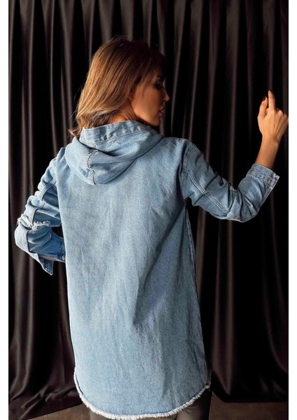 Sagi Kadın Yırtık Detaylı Kapüşonlu Oversize Jean Ceket fiyatları