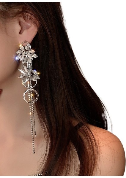 Gümüş Iğne Elmas Çiçek Püskül Küpe Uzun Yüz Inceltici Küpeler Çok Yönlü Hafif Lüks Tasarım Küpeler (Yurt Dışından) fiyatları