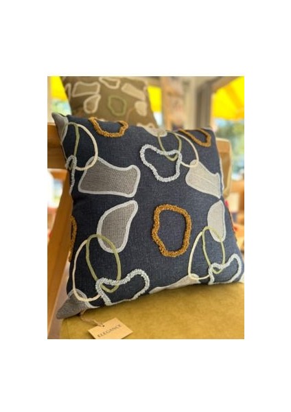 Punch Nakışlı Kırlent Kılıfı 42 x 42