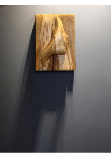 El Yapımı Ahşap Soyut Kadın Yüzü Tablo - 19 x 25 cm Ihlamur Ağacı Dekoratif Tablo