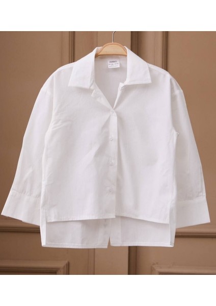 Arka Yırtmaç Detaylı Poplin Gömlek
