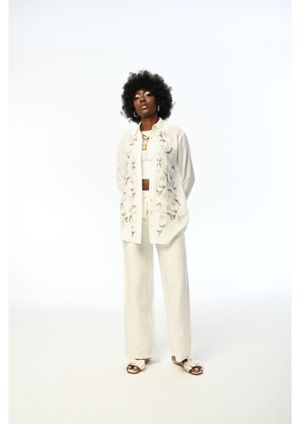 Kadın Oversıze Kalıp Nakışlı Gömlek fırsatları