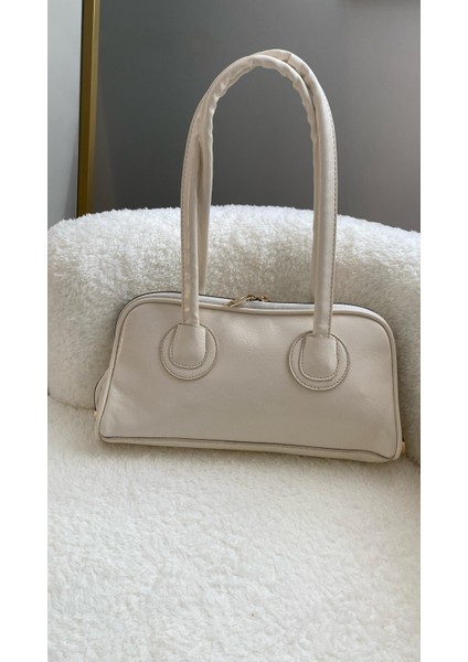 Kadın Usbe Parlak Deri Baget Çanta