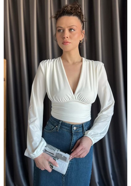 Kadın V Yaka Dekolteli Büzgü Detaylı Bluz P-00015028 fiyatları