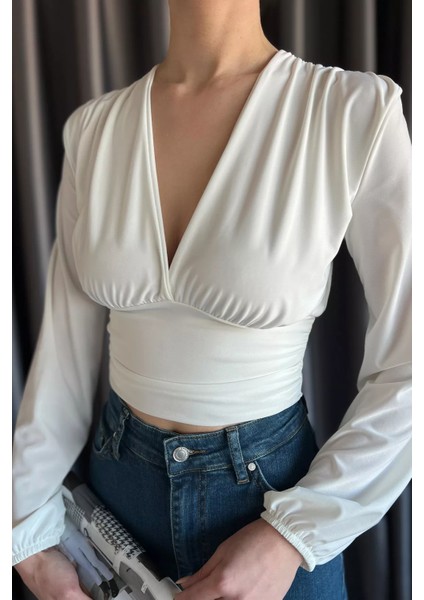 Kadın V Yaka Dekolteli Büzgü Detaylı Bluz P-00015028 modelleri