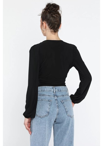 Kadın V Yaka Dekolteli Büzgü Detaylı Bluz P-00015028 modelleri