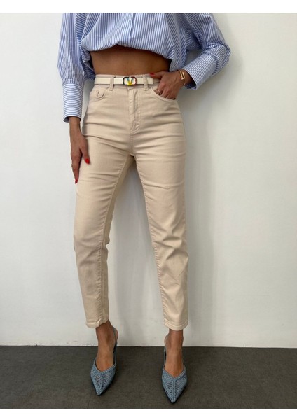 Penolope Kadın Krem Standart Kalıp Mom-Fit Jean modelleri