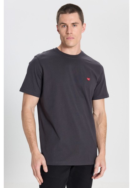 Relaxed Fit Small Logo Siyah Erkek Kısa Kol T-Shirt