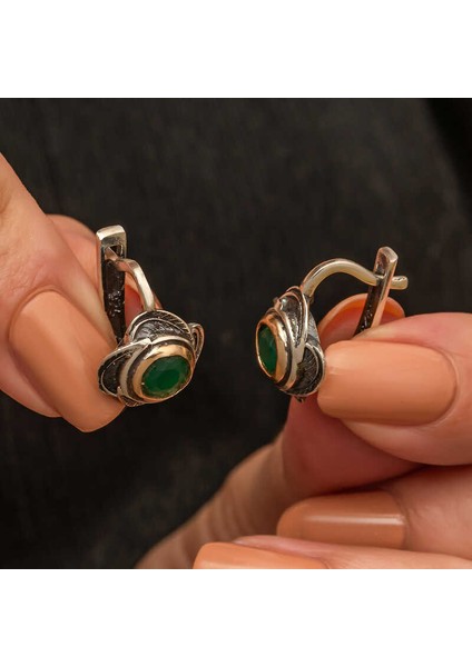 Gümüş Çiçek Desenli Otantik Kadın Küpe