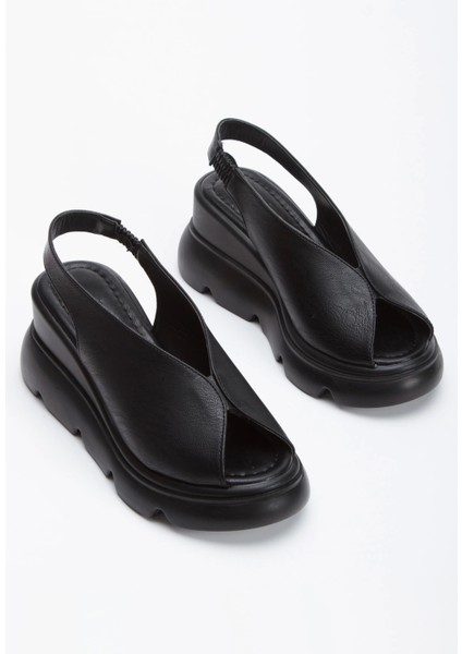 Kadın Kalın Tabanlı Günlük Sandalet Siyah fırsatları
