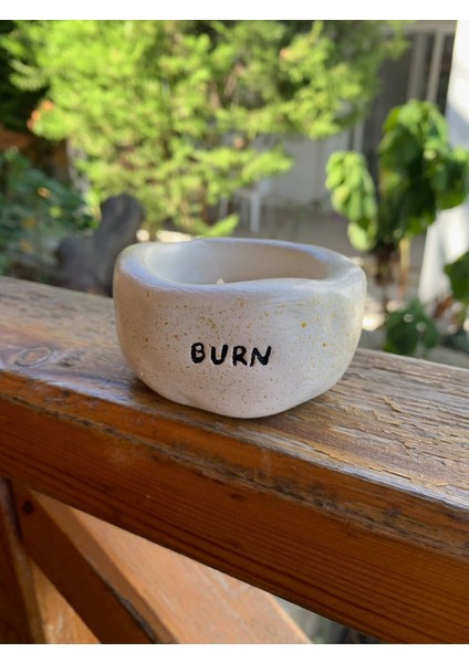 El Yapımı Seramik Mumluk Burn