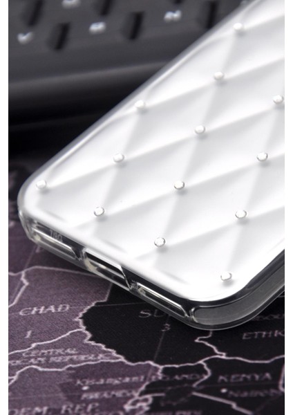 iPhone 7 / 8 Uyumlu Baklava Desenli Pırlanta Taşlı Sert Kapak Kılıf Beyaz indirimleri