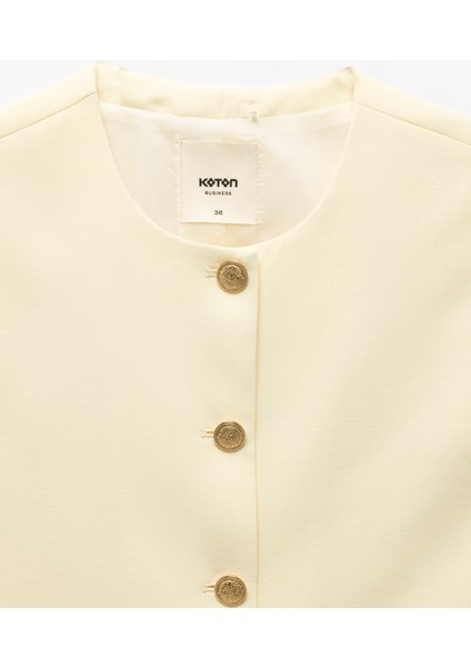 Krep Kumaş U Yaka Kolsuz Düğmeli Crop Yelek indirimleri