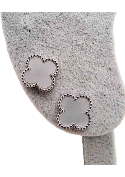 Gümüş Renk Çerçeveli Gri Beyaz Yonca Model Çelik Küpe fiyatları