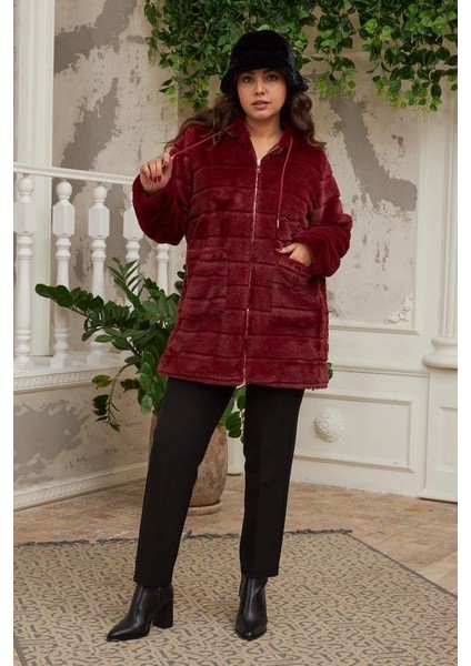 Şıklığı ve Sıcaklığı Buluşturan Büyük Beden Uzun Bordo Peluş Mont indirimleri