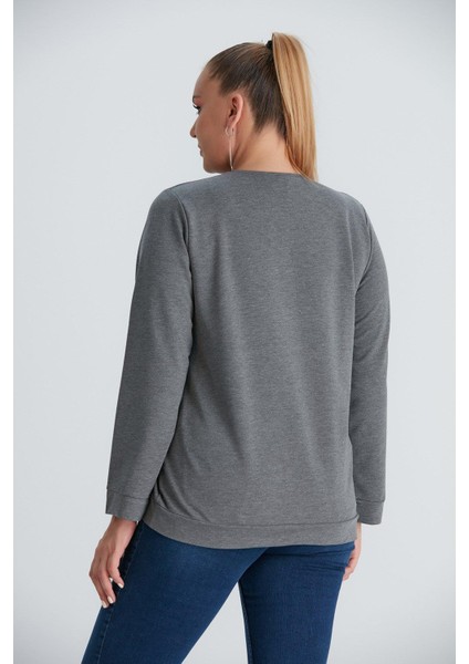 Baskılı Nakış Detaylı Büyük Beden Sweatshirt
