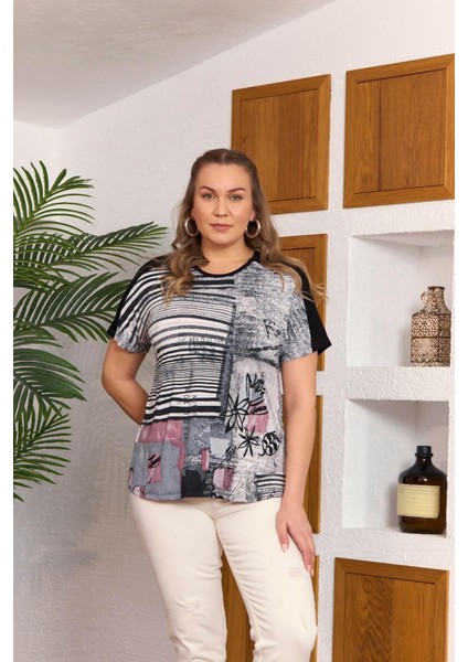 Soyut Sanatın Zarif Yansıması: Kadın Büyük Beden Soyut Desenli T-Shirt fırsatları