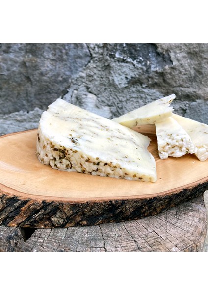 Ayvalık Sepet Peyniri Kekikli 500 gr modelleri