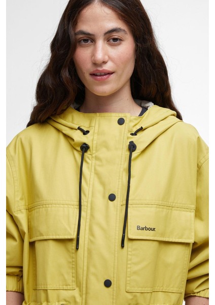 Evie Showerproof Parka GN32 Limeade fırsatları