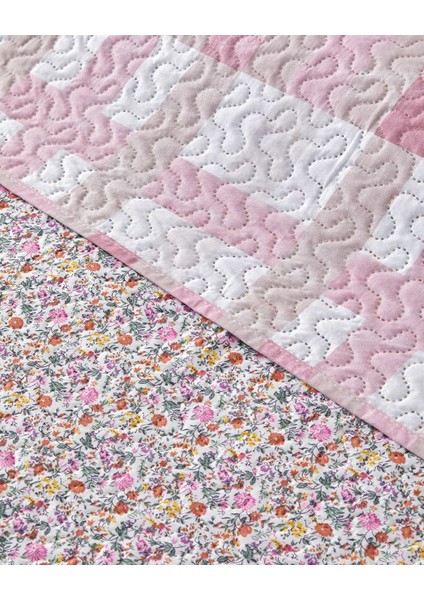 Blushing Blooms Çok Amaçlı Tek Kişilik Yatak Örtüsü Takımı 160 x 220 cm Pembe