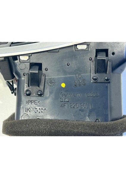4F1820902D 4F1820901D Audi A6 Kalorifer Izgarası (Sağ)