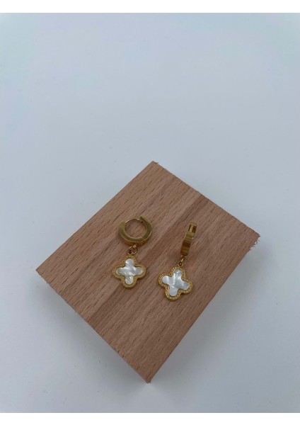 Beyaz Dolgulu Yonca Gold Küpe fiyatları