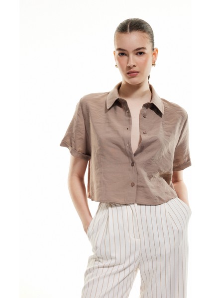 Kısa Kollu Crop Modal Kumaş Polo Yaka Tişört