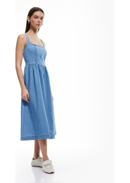 Pamuklu Kalın Askılı Fermuarlı Kare Yaka Denim Midi Elbise