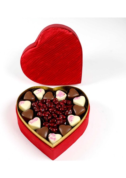 Sevgiliye Hediye Kalp Kutuda Special Kalp Çikolata + Draje
