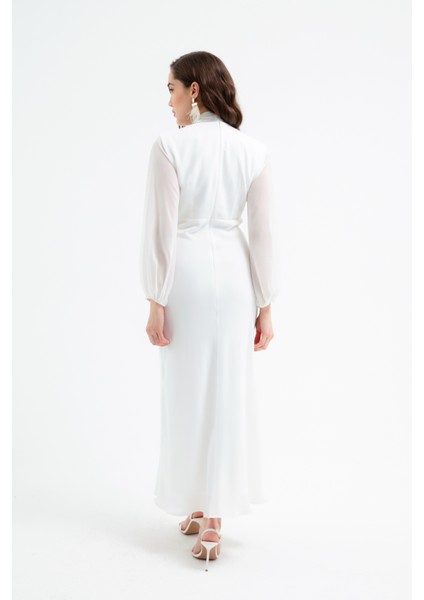 Kadın Beyaz Şifon Garnili Elbise indirimleri