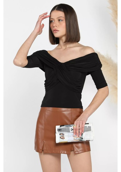 Madonna Yaka Drapeli Kadın Crop Bluz