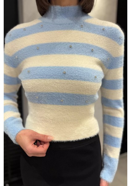 Kadın Balıkçı Yaka Taş Detaylı Crop Top Bluz