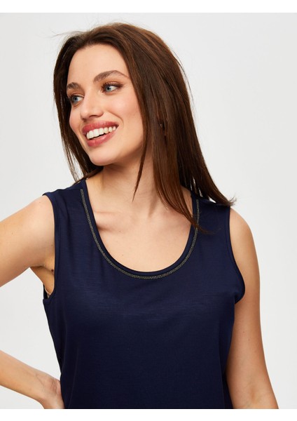 Yakası Zincir Şerit Detaylı Atlet B00024-3 indirimleri