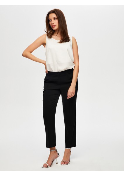 Yanı Yırtmaçlı Ütü Izli Slim Fit Şık Pantolon S25PNT010