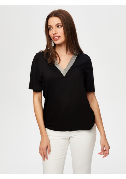 Zincir Şertili V Yaka Kısa Kol T-Shirt S25TSH064 modelleri