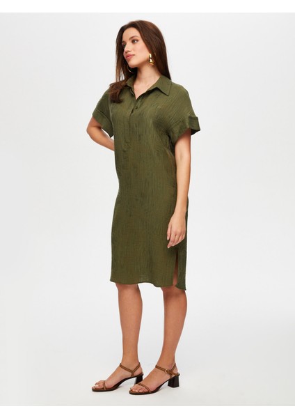 Yaprak Desenli Kendinden Dokulu Kısa Kol Elbise S25ELB010 modelleri