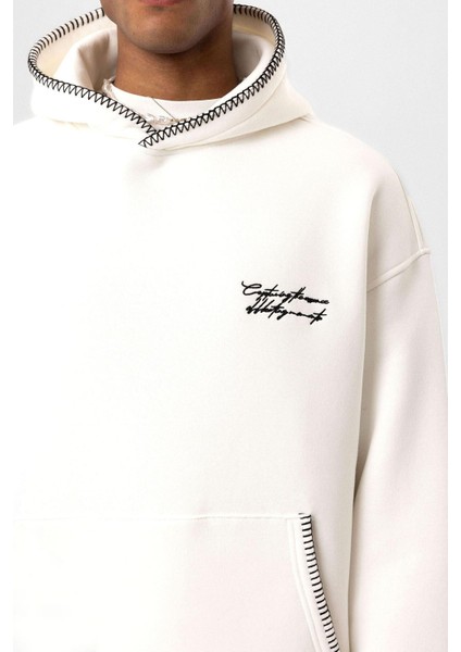 Yazı Detaylı Kapüşonlu Oversize Swaetshırt Ekru fırsatları