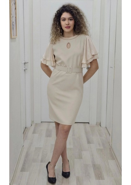Saten Kol Volanlı Boncuk Işlemeli Kemerli Abiye Elbise 6012-BEJ