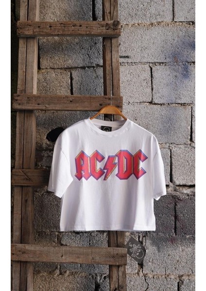 Ac/cd Beyaz Crop Pembe Baskılı T-Shirt fiyatları