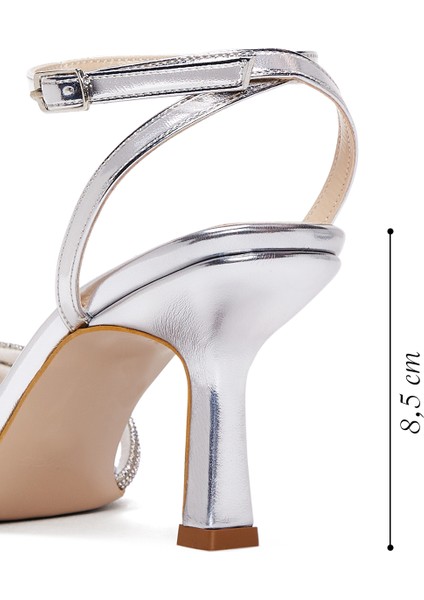 Kadın Gümüş Bilekten Tokalı Taşlı Ince Topuklu Sandalet 25SFE3901TS fiyatları