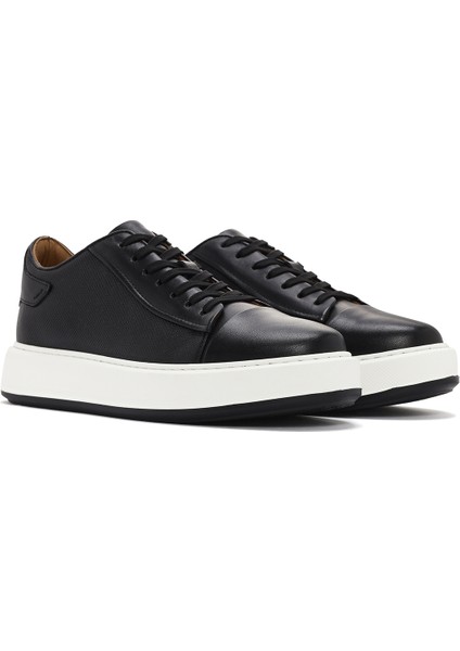 Erkek Siyah Bağcıklı Kalın Tabanlı Deri Sneaker 25SFD610618