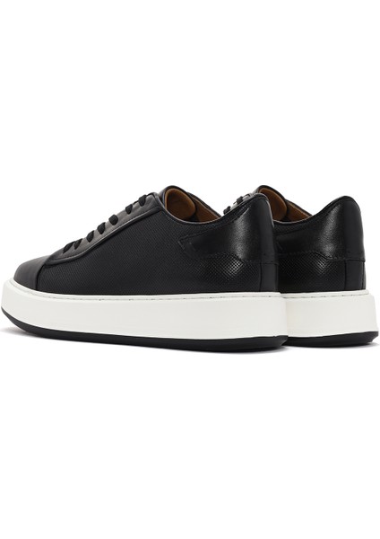Erkek Siyah Bağcıklı Kalın Tabanlı Deri Sneaker 25SFD610618