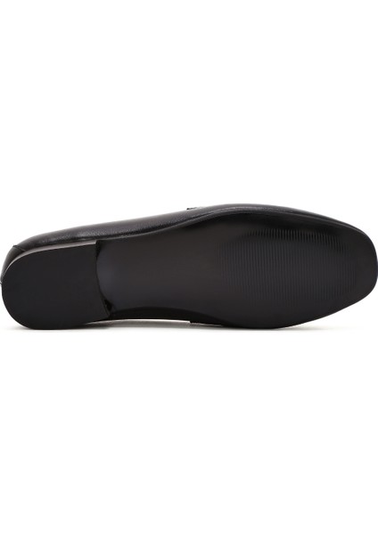 Kadın Siyah Tokalı Deri Loafer 25SFD160418