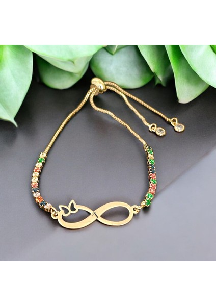 Özel Sonsuzluk Kelebek Motifli, Renkli Taşlı ve 14 Ayar Altın Plakalı Harf Desenli Bileklik