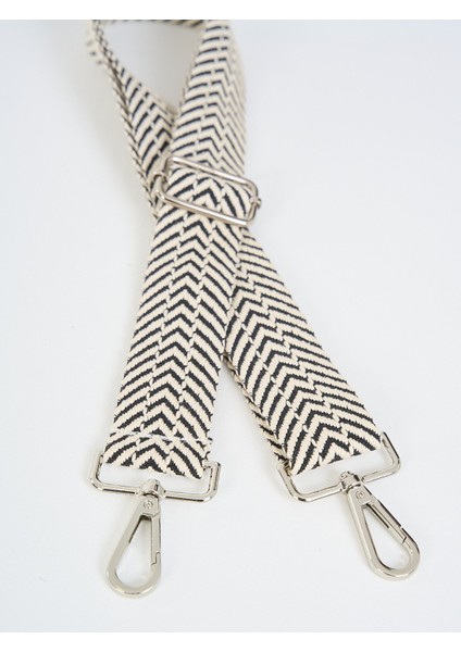 Black And White Zigzag Chevron Pattern Ayarlanabilir Çanta Sapı (110 Cm)