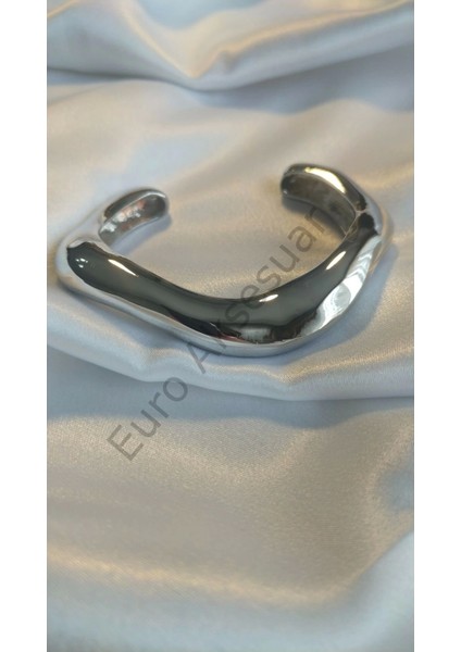 Sılver Kıvrımlı Kelepçe Bileklik