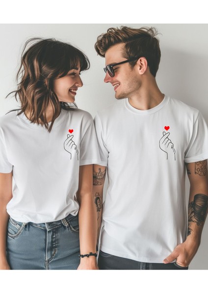 Sevgili Tişört- Kore Parmak Kalp Baskılı Bisiklet Yaka Tişört/t-Shirt- (Tek Adet Fiyatıdır.)