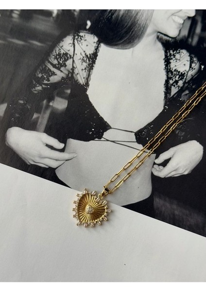 Zirkon Taşlı Kalp Kararmaz Çelik Kadın Gold Kolye – Modern ve Şık Tasarım modelleri